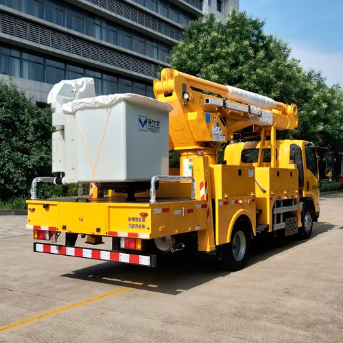 boom lift tree trimming